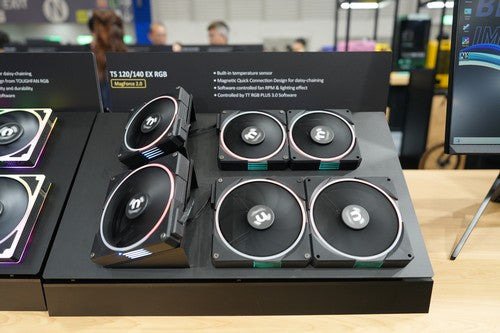 曜越COMPUTEX 2025推出TS120/140 EX RGB系統散熱風扇  實現卓越散熱：獨立溫度感應器搭配MagForce 2.0磁吸串接設計