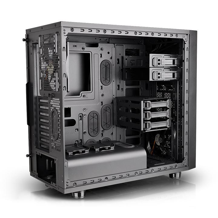 Core X31 Riing RGB Edition